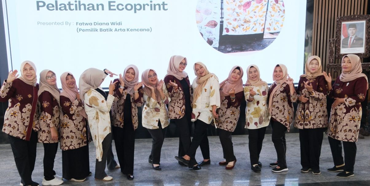 Dorong Kemandirian Ekonomi Keluarga, TP PKK Pemalang Gelar Pelatihan Ecoprint dan Tata Boga