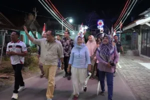 Festival Gebyar Lampu Merah Putih Meriahkan HUT ke-81 RI di Desa Kandang